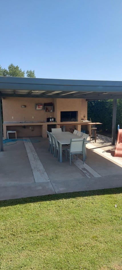 CASA EN VENTA BARRIO PRIVADO- APTA PARA CREDITO HIPOTECARIO