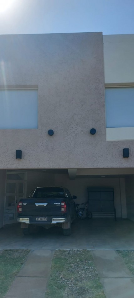 CASA EN VENTA BARRIO PRIVADO- APTA PARA CREDITO HIPOTECARIO