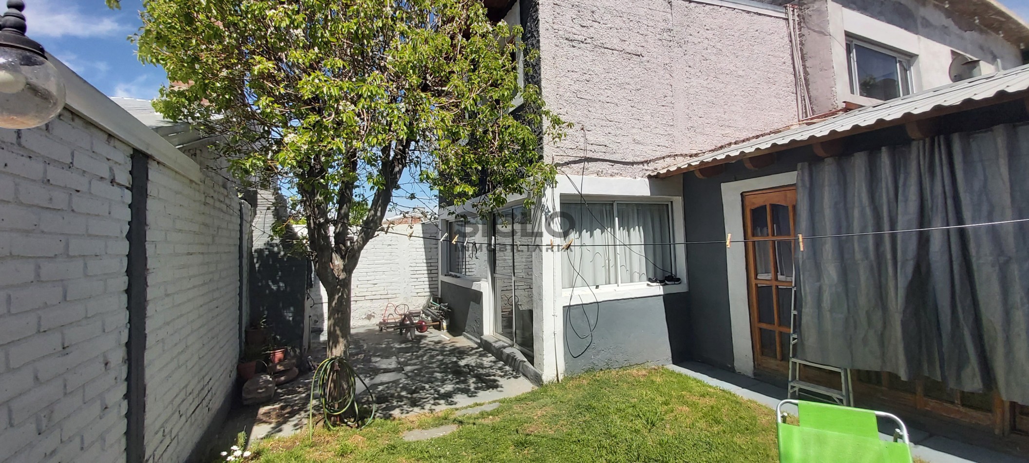 Casa familiar con ampliaciones y departamento en planta alta - Barrio Alberdi, San Rafael