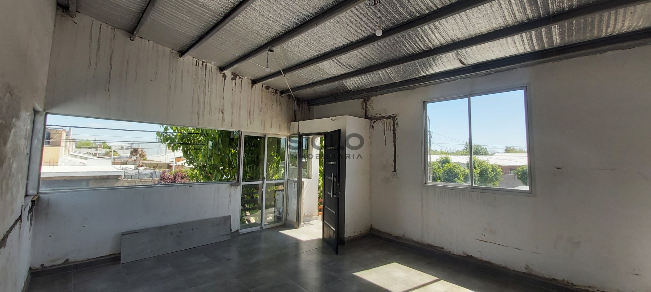 Casa familiar con ampliaciones y departamento en planta alta - Barrio Alberdi, San Rafael