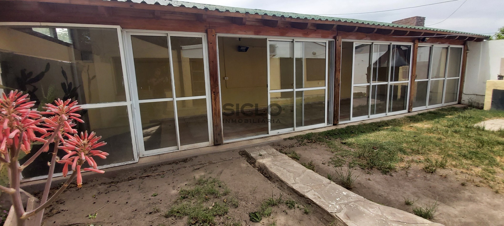 CASA UBICADA EN EL BARRIO UNIMEV  APTA PARA CREDITO HIPOTECARIO