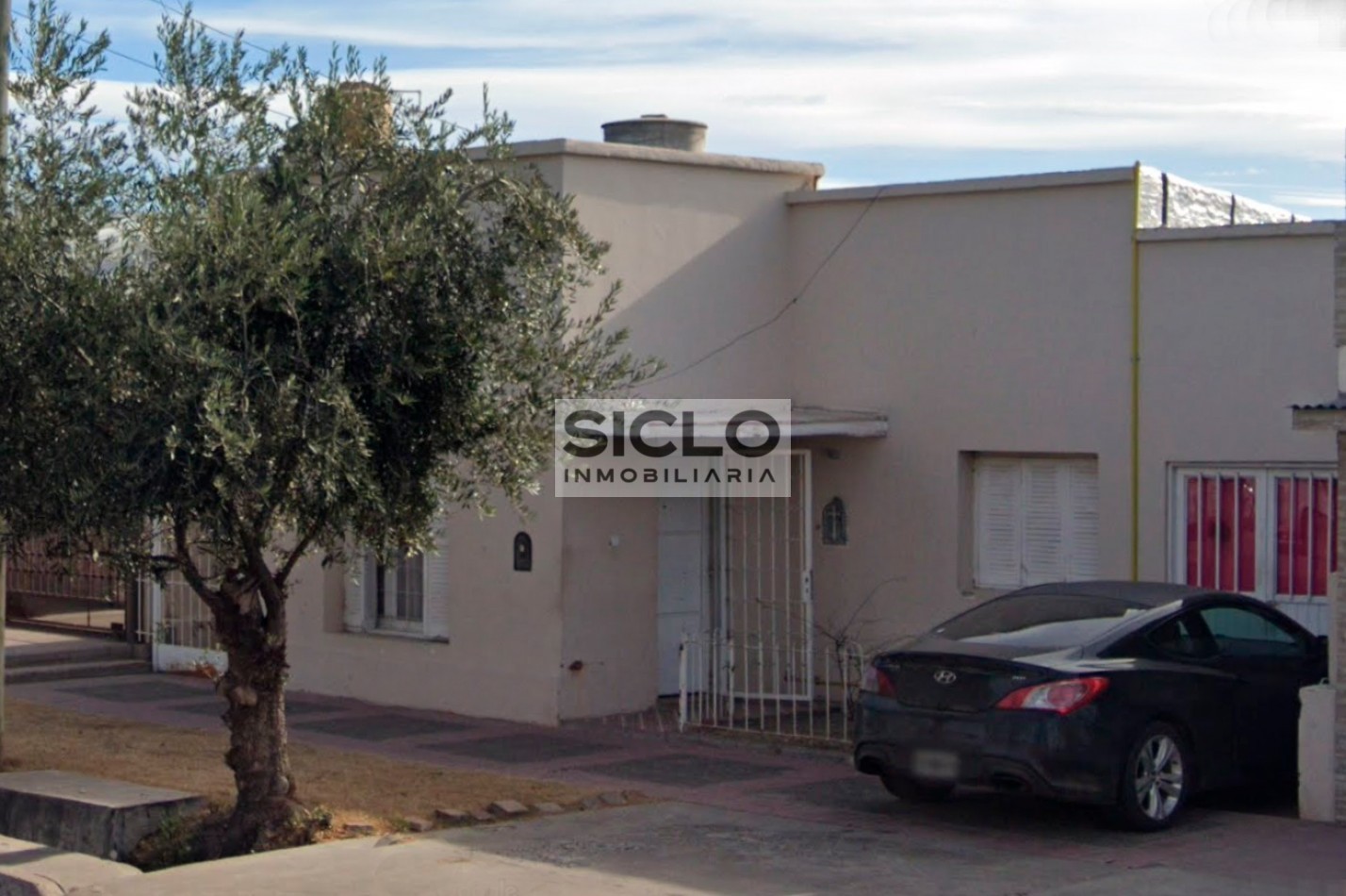 CASA EN VENTA SOBRE AV. ZAPATA SAN RAFEL MENDOZA, APTA PARA CREDITO HIPOTECARIO