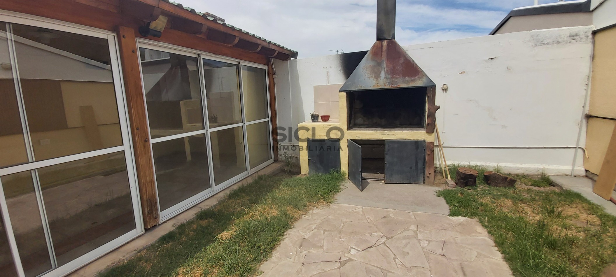 CASA UBICADA EN EL BARRIO UNIMEV  APTA PARA CREDITO HIPOTECARIO