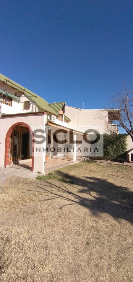 SE VENDA HERMOSA CASA EN EL BARRIO SAN RAFAEL- SAN RAFAEL MENDOZA