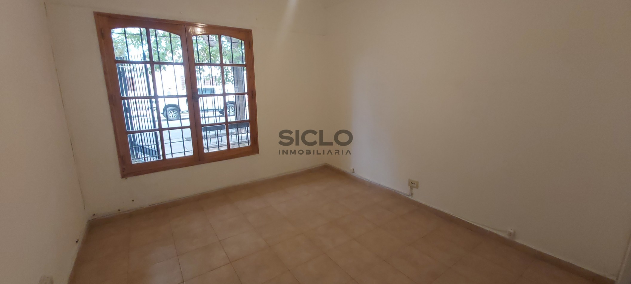 CASA UBICADA EN EL BARRIO UNIMEV  APTA PARA CREDITO HIPOTECARIO