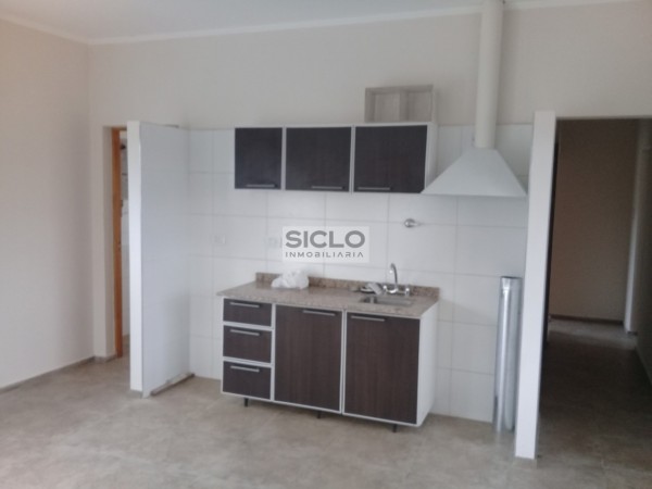 SE VENDE VIVIENDA UNIFAMILIAR 