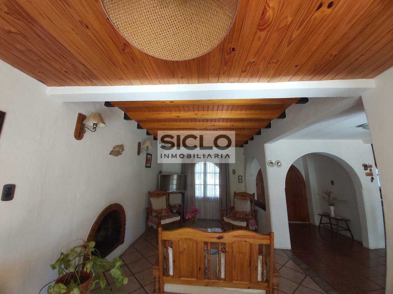 SE VENDA HERMOSA CASA EN EL BARRIO SAN RAFAEL- SAN RAFAEL MENDOZA