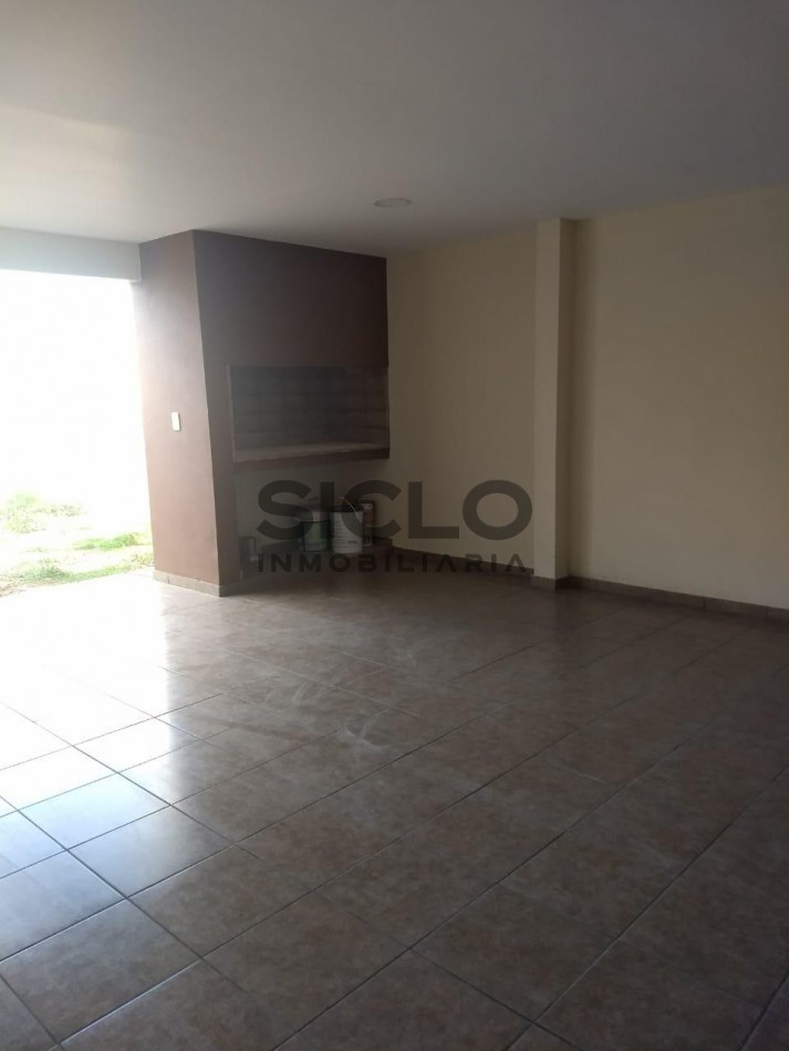 MODERNA CASA DE 3 DORMITORIOS  EN EXCELENTE UBICACION 