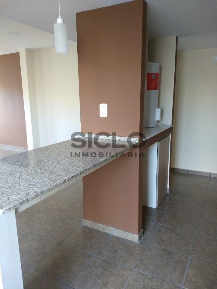 MODERNA CASA DE 3 DORMITORIOS  EN EXCELENTE UBICACION 