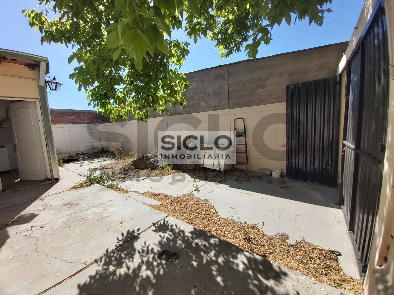 VENDO CASA EN BARRIO UNIMEV , EXCELENTE OPORTUNIDAD DE INVERSION 