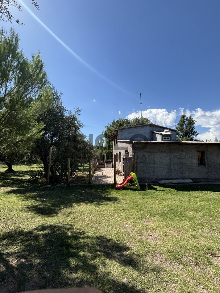 EXCELENTE PROPIEDAD EN RAMA CON DOS CASAS 