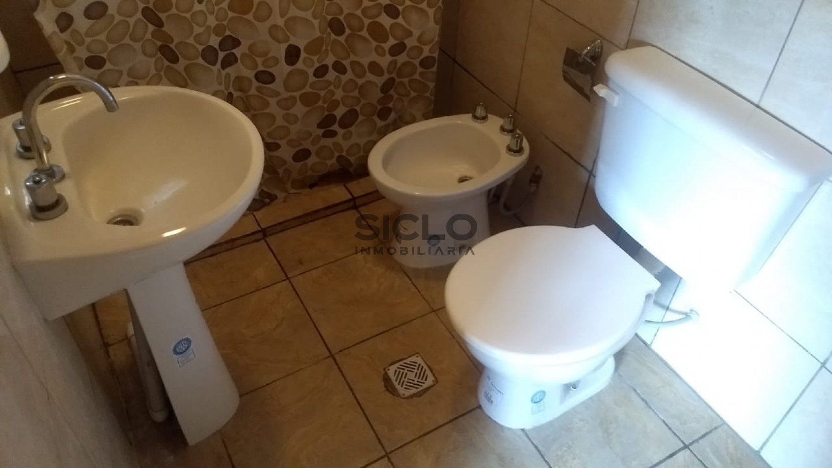 SE VENDE DOS DEPARTAMENTOS  ALQUILADOS  - ZONA UTN SAN RAFAEL 