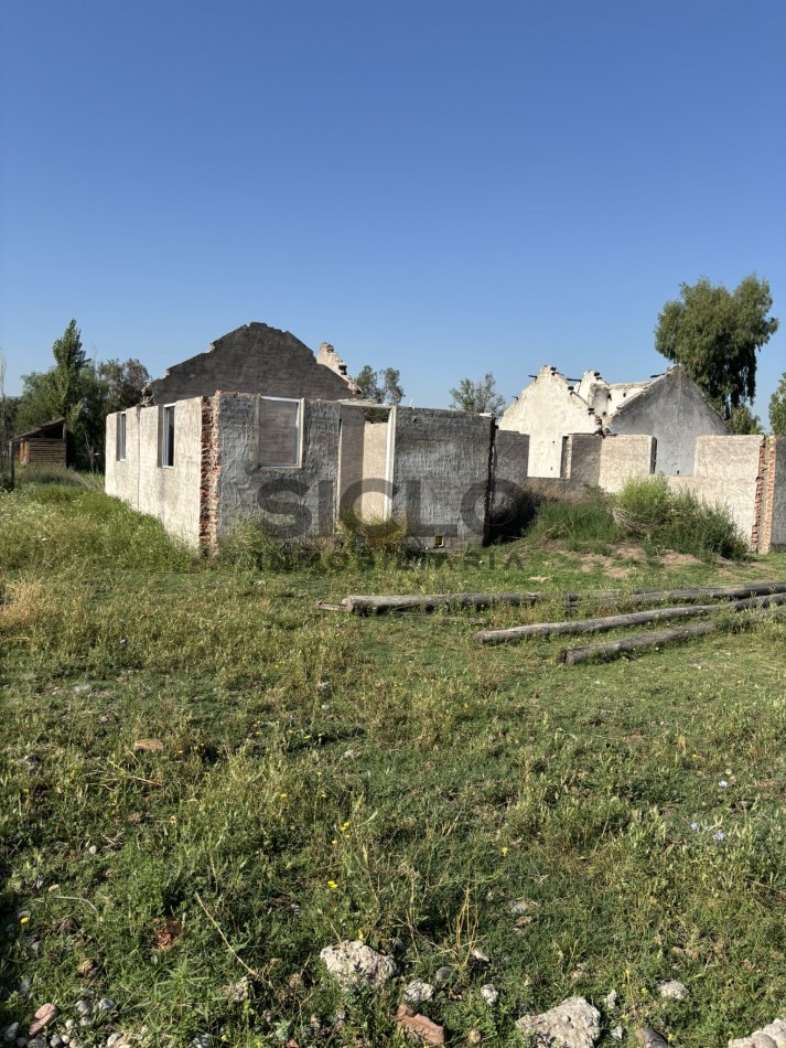 EXCELENTE PROPIEDAD EN RAMA CON DOS CASAS 