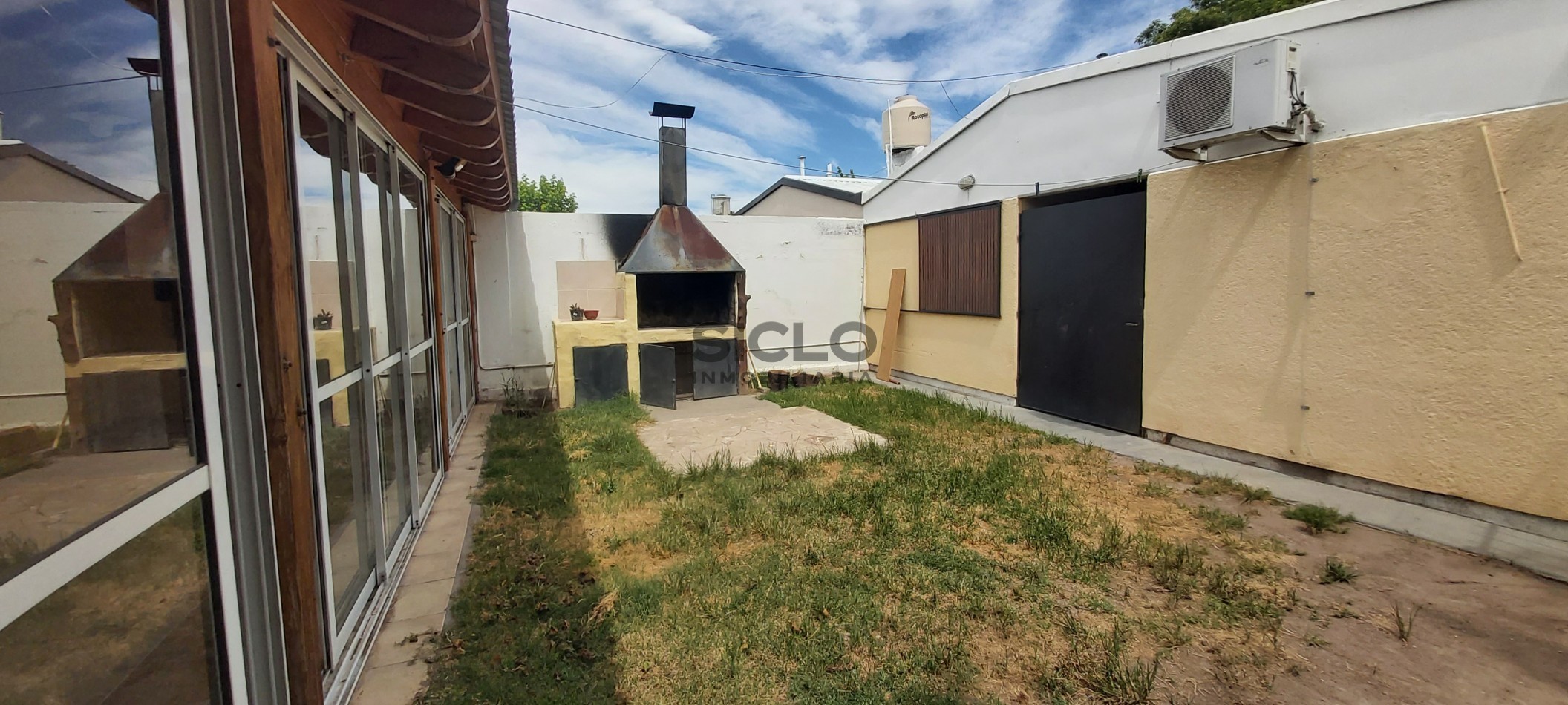 CASA UBICADA EN EL BARRIO UNIMEV  APTA PARA CREDITO HIPOTECARIO