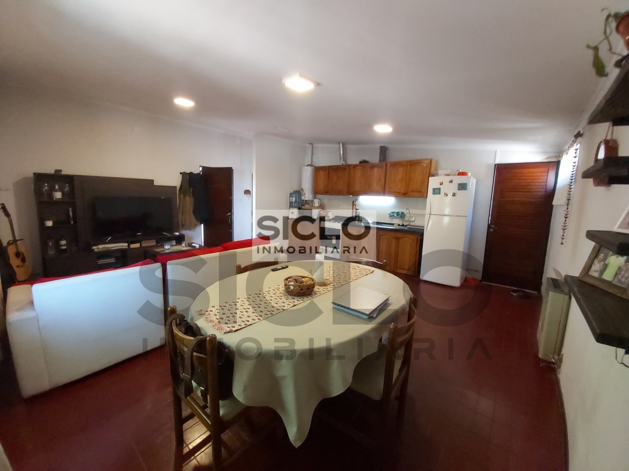 VENDO CASA EN BARRIO UNIMEV , EXCELENTE OPORTUNIDAD DE INVERSION 