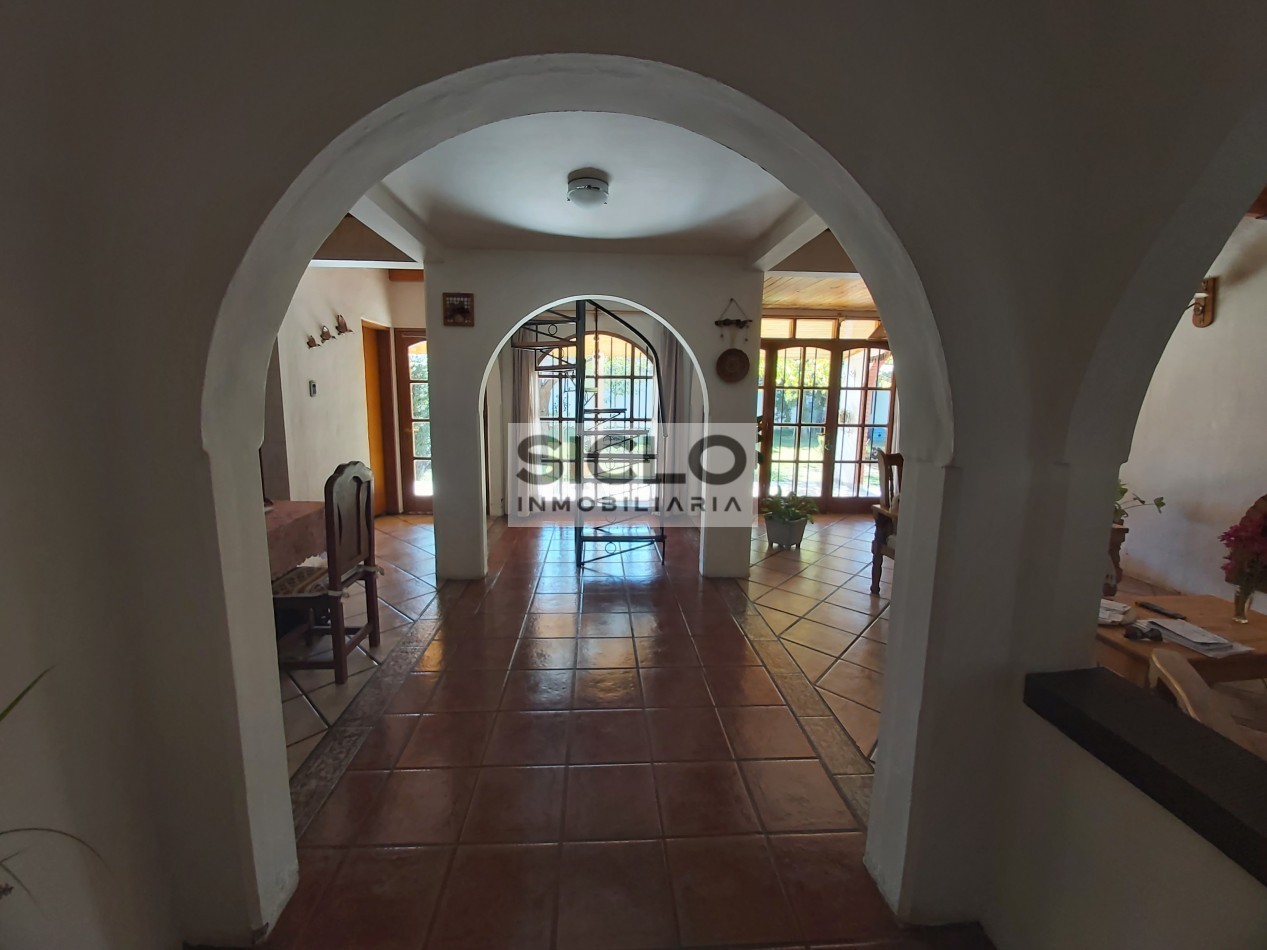 SE VENDA HERMOSA CASA EN EL BARRIO SAN RAFAEL- SAN RAFAEL MENDOZA