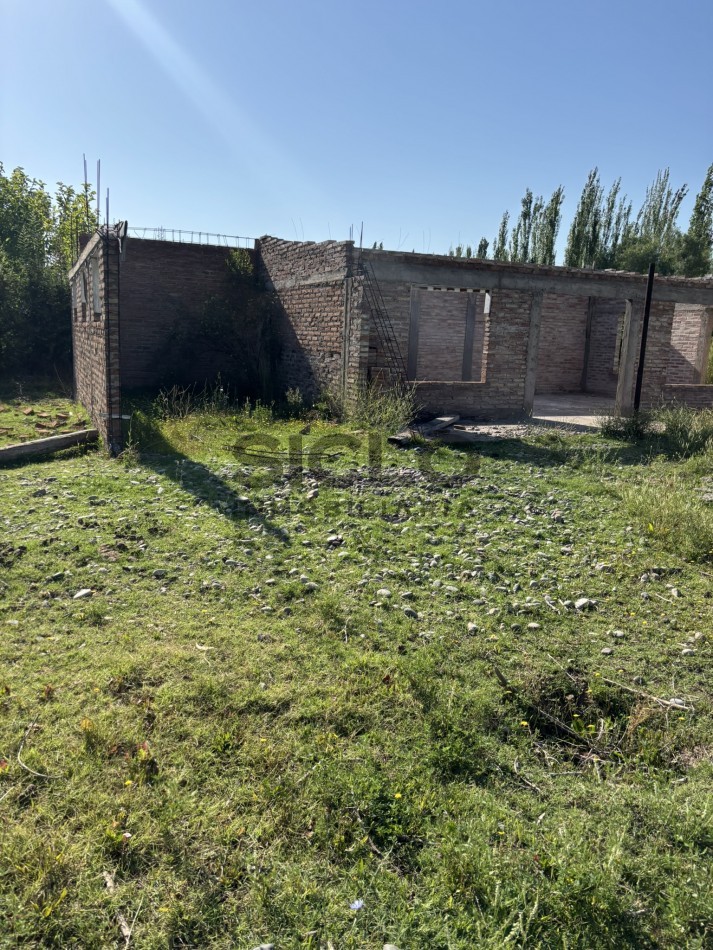 EXCELENTE PROPIEDAD EN RAMA CON DOS CASAS 