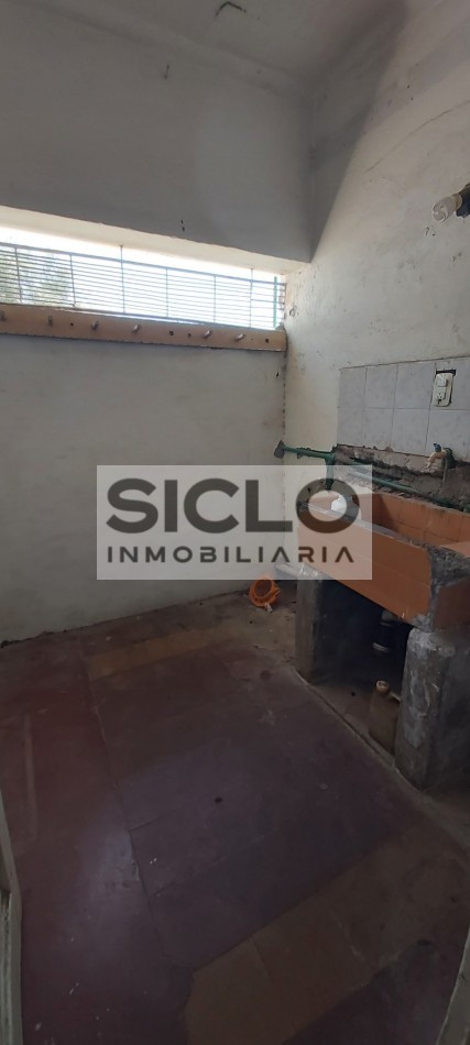 CASA EN VENTA SOBRE AV. ZAPATA SAN RAFEL MENDOZA, APTA PARA CREDITO HIPOTECARIO