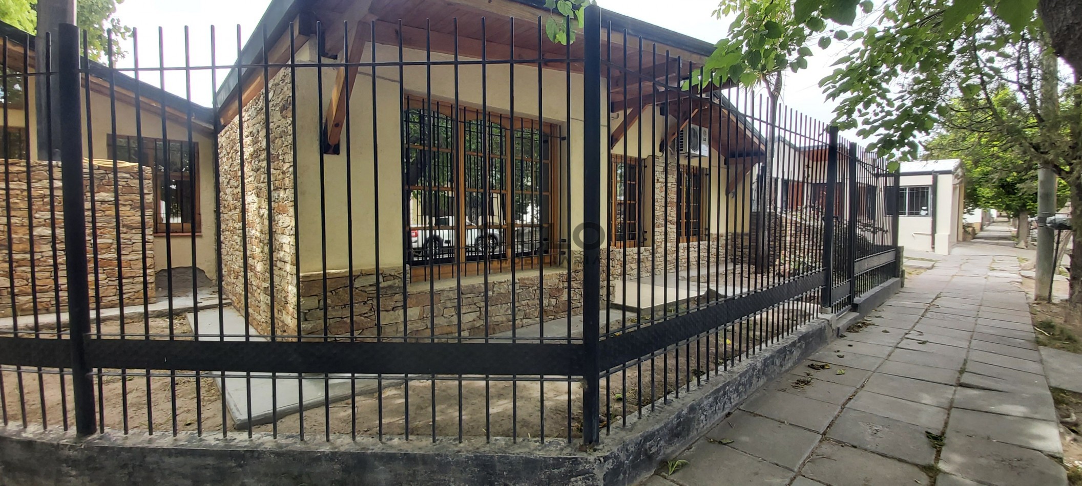 CASA UBICADA EN EL BARRIO UNIMEV  APTA PARA CREDITO HIPOTECARIO