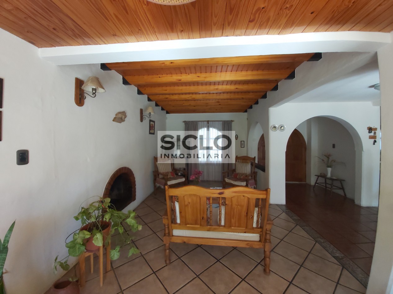 SE VENDA HERMOSA CASA EN EL BARRIO SAN RAFAEL- SAN RAFAEL MENDOZA