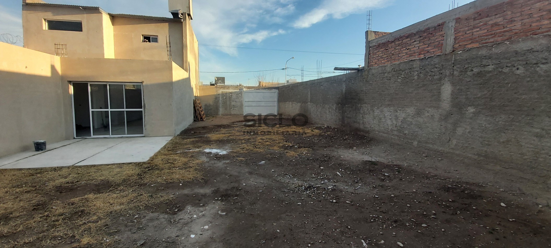 Tu Nuevo Comienzo Empieza Aqui: Estrena Casa en Barrio Alberdi, San Rafael