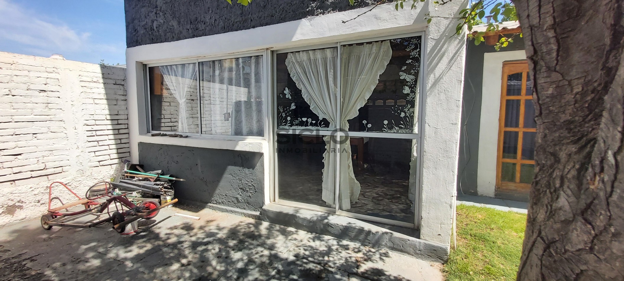 Casa familiar con ampliaciones y departamento en planta alta - Barrio Alberdi, San Rafael