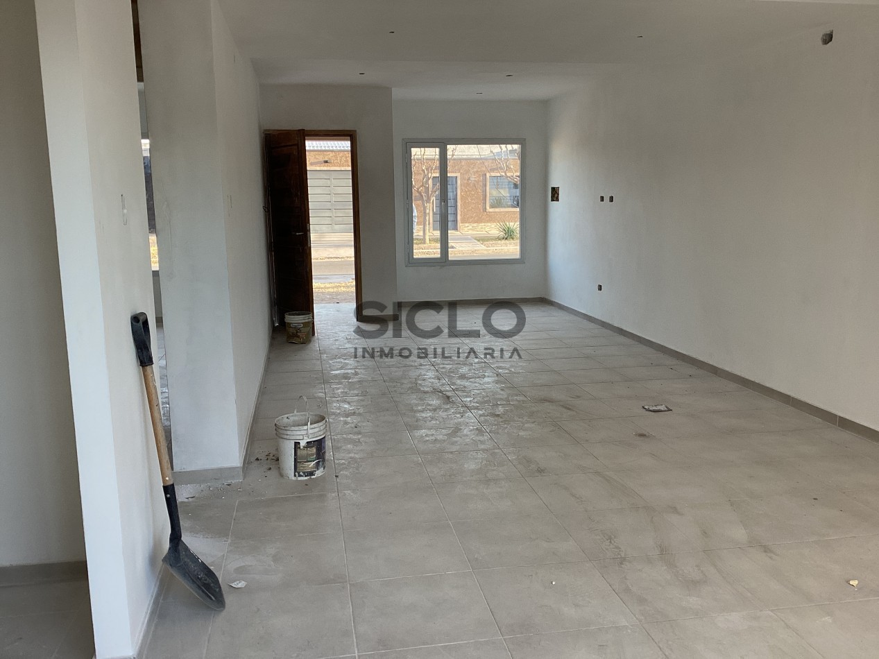 Tu Nuevo Comienzo Empieza Aqui: Estrena Casa en Barrio Alberdi, San Rafael