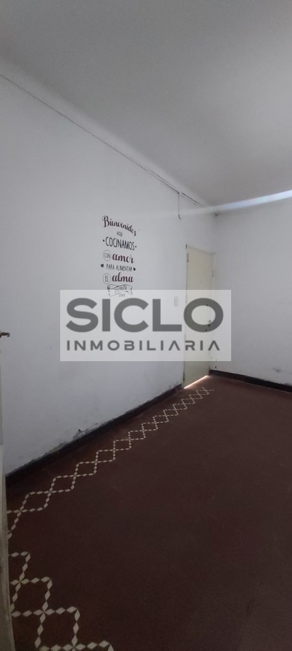 CASA EN VENTA SOBRE AV. ZAPATA SAN RAFEL MENDOZA, APTA PARA CREDITO HIPOTECARIO