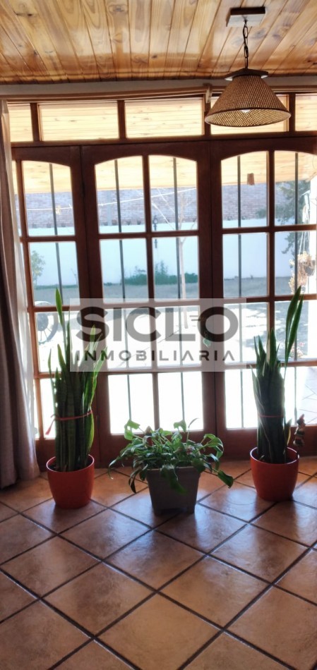 SE VENDA HERMOSA CASA EN EL BARRIO SAN RAFAEL- SAN RAFAEL MENDOZA