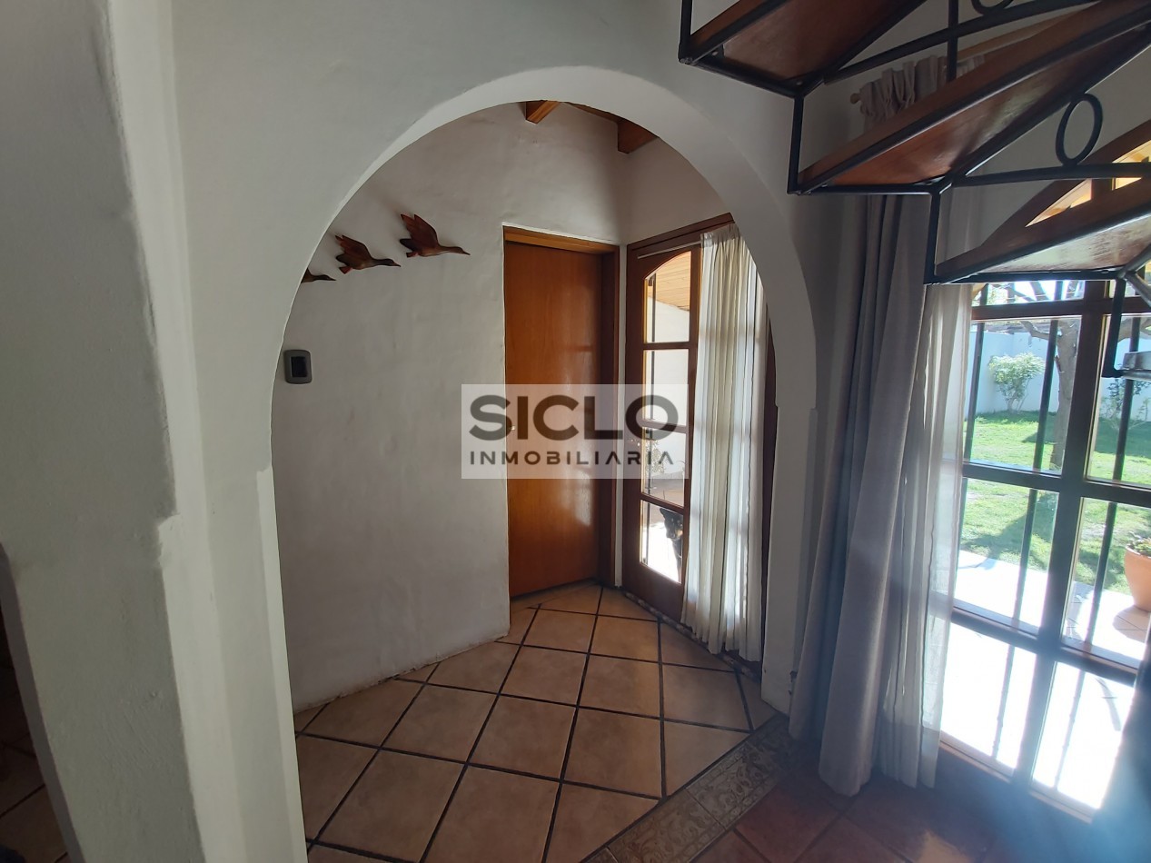 SE VENDA HERMOSA CASA EN EL BARRIO SAN RAFAEL- SAN RAFAEL MENDOZA