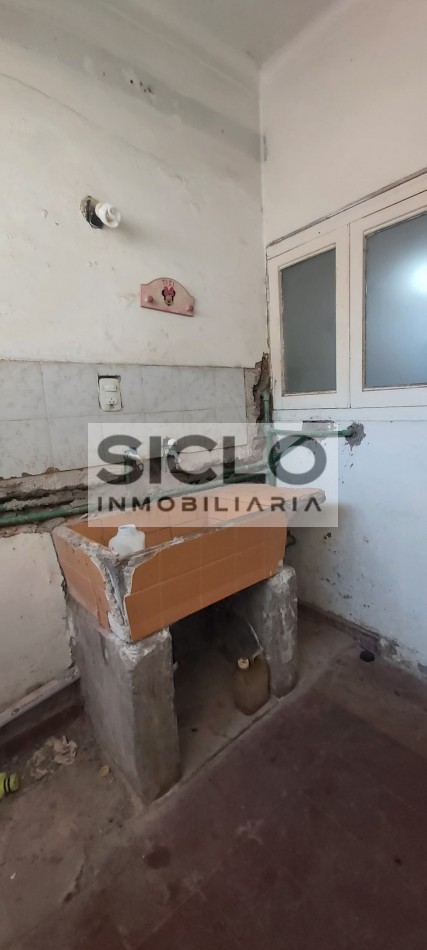 CASA EN VENTA SOBRE AV. ZAPATA SAN RAFEL MENDOZA, APTA PARA CREDITO HIPOTECARIO
