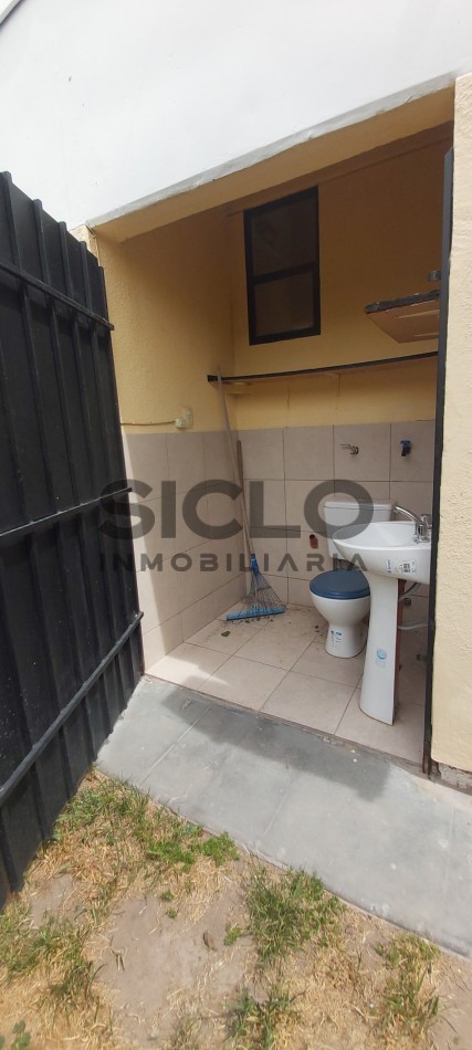 CASA UBICADA EN EL BARRIO UNIMEV  APTA PARA CREDITO HIPOTECARIO