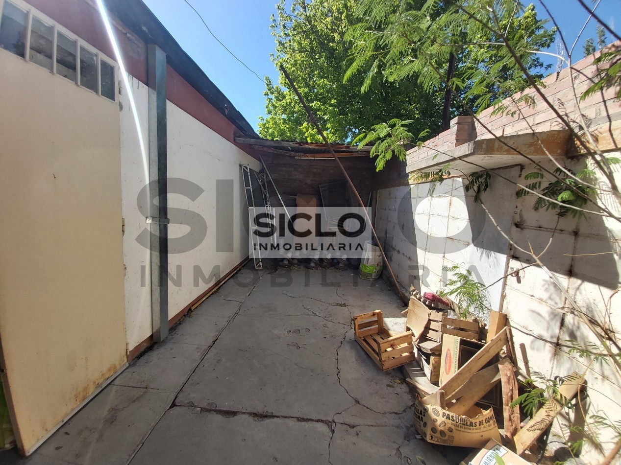 VENDO CASA EN BARRIO UNIMEV , EXCELENTE OPORTUNIDAD DE INVERSION 