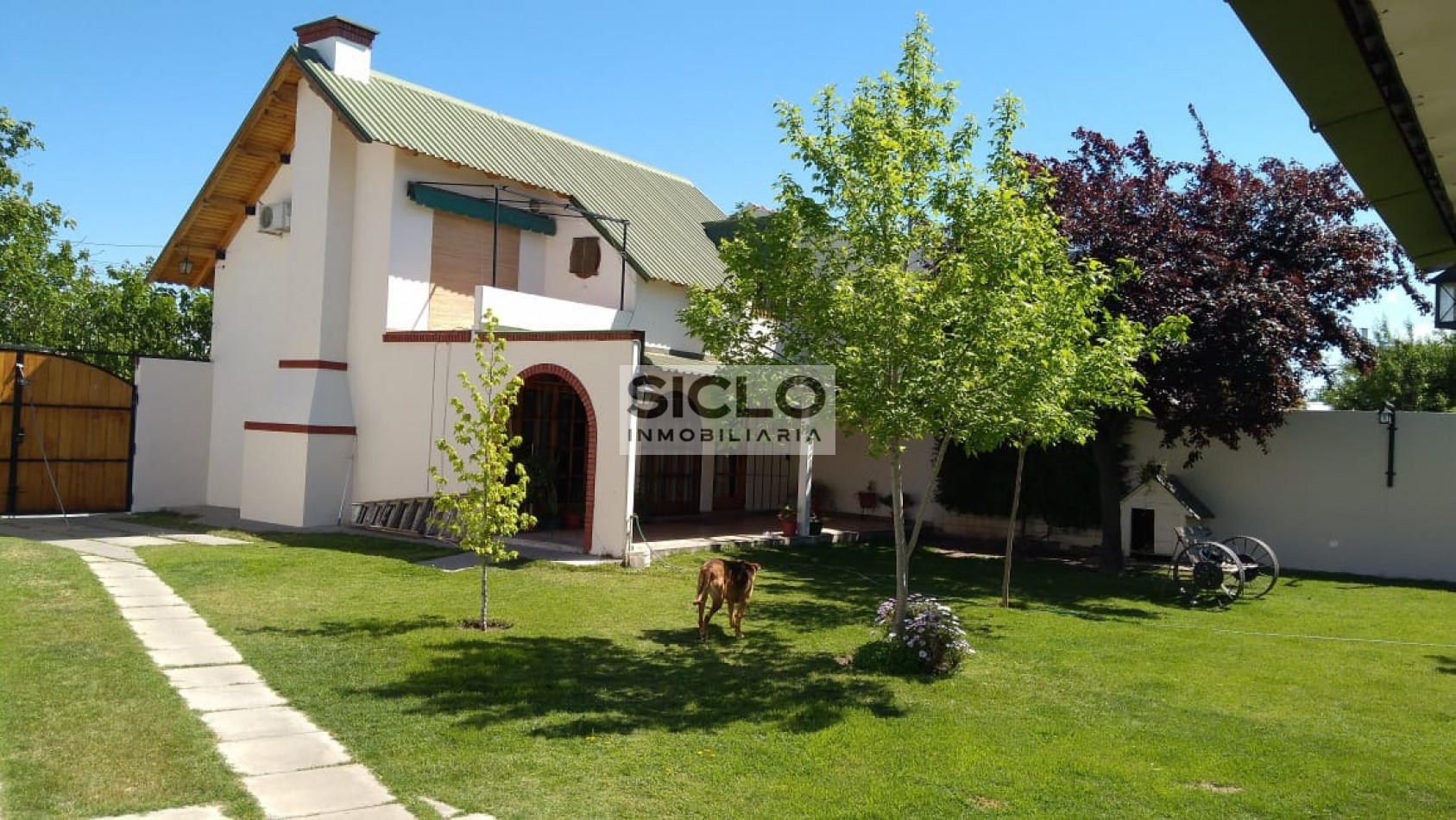 SE VENDA HERMOSA CASA EN EL BARRIO SAN RAFAEL- SAN RAFAEL MENDOZA