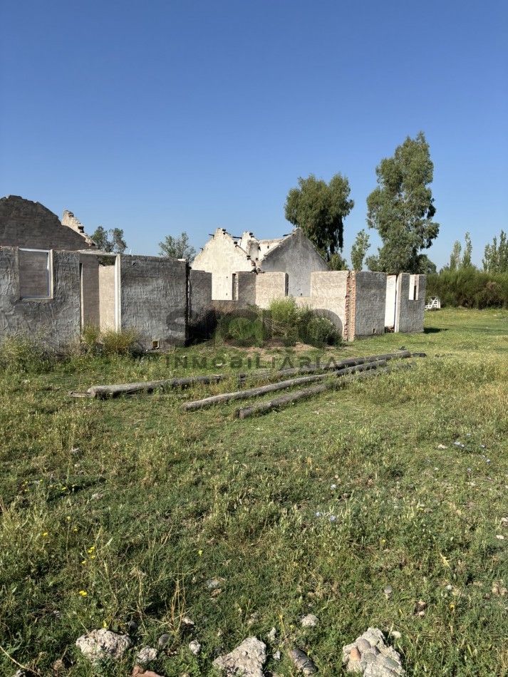 EXCELENTE PROPIEDAD EN RAMA CON DOS CASAS 