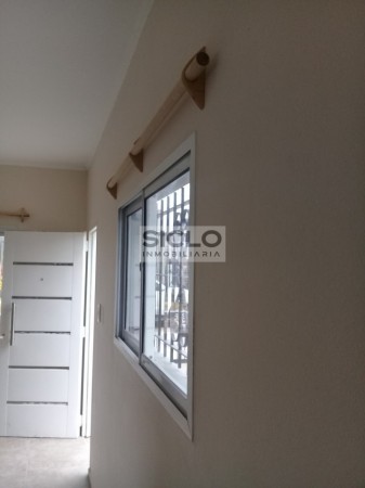 SE VENDE VIVIENDA UNIFAMILIAR 