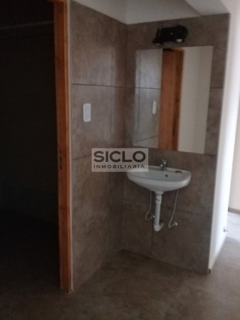 SE VENDE VIVIENDA UNIFAMILIAR 