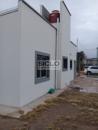 SE VENDE VIVIENDA UNIFAMILIAR 